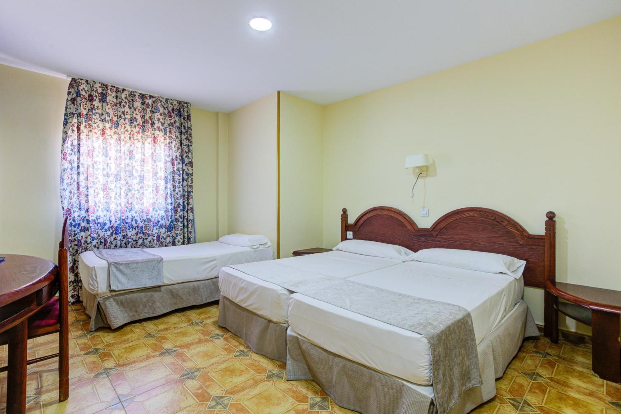 Hotel Pizarro Humanes de Madrid Exteriér fotografie